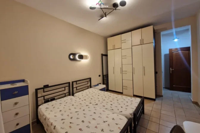 Tirane, jepet me qera apartament 2+1 Kati 4, 75 m² 530 € (rruga e kavajes)