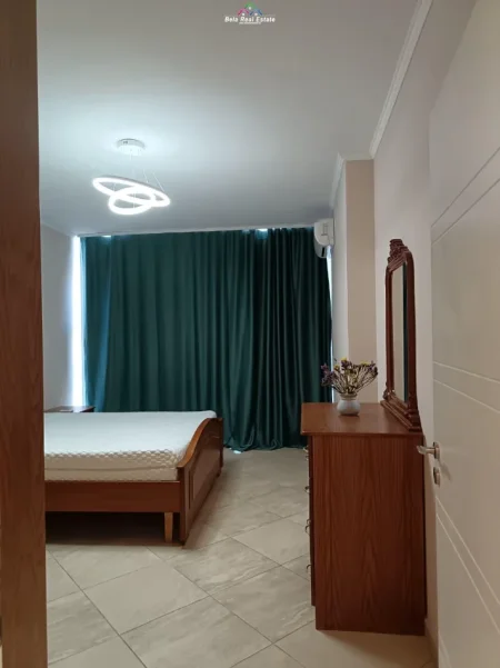 Tirane, jepet me qera apartament 1+1 Kati 4, 70 m² 575 € (dritan hoxha)