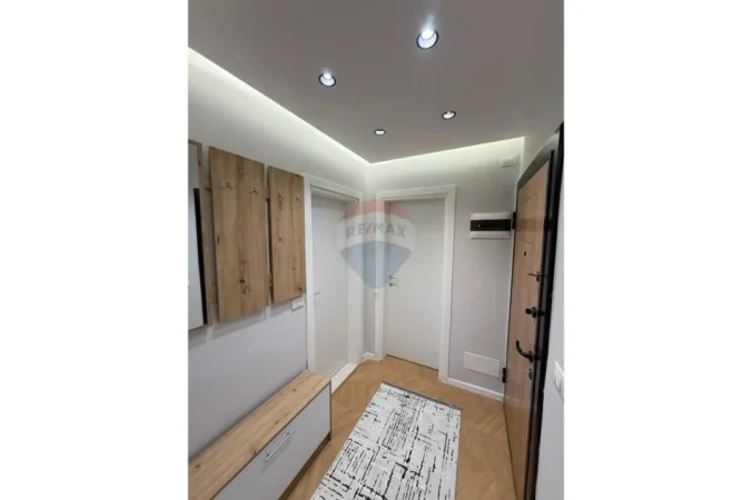 Tirane, shitet apartament 1+1 Kati 4, 53 m² 149.000 € (Selvia)