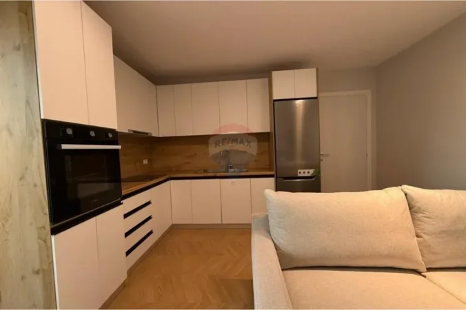 Tirane, shitet apartament 1+1 Kati 4, 53 m² 149.000 € (Selvia)