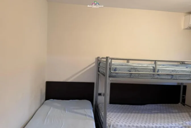 Tirane, jepet me qera apartament 1+1+Ballkon Kati 8, 52 m² 420 € (rruga e dibres)