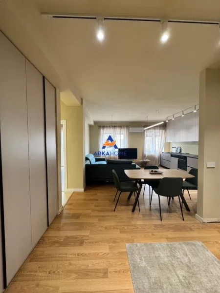 Tirane, jepet me qera apartament 2+1+Ballkon Kati 2, 100 m² 1.049 € 