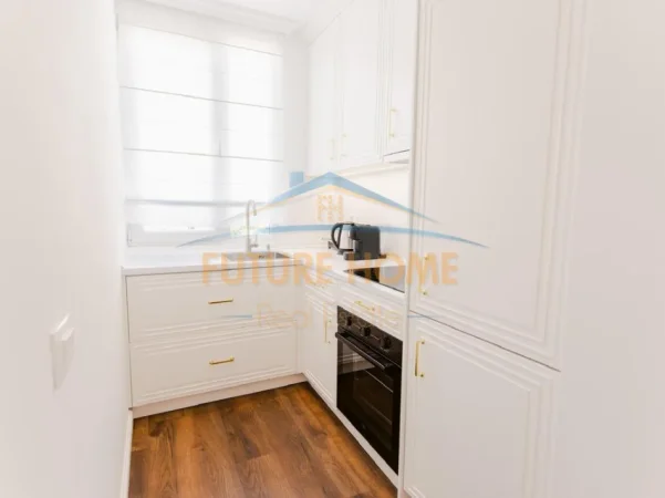 Tirane, jepet me qera apartament 1+1 Kati 9, 70 m² 620 € (Unaza e re)