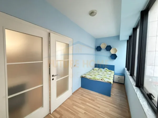 Tirane, jepet me qera apartament 3+1 Kati 3, 105 m² 820 € (Stacioni i Trenit)