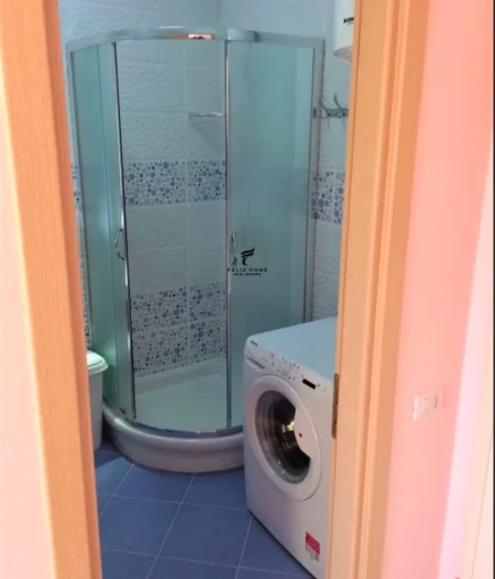 Tirane, jepet me qera apartament 1+1 Kati 5, 68 m² 500 € (ZOGU I ZI)