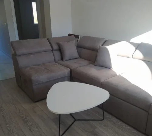 Tirane, jepet me qera apartament 1+1 Kati 2, 62 m² 350 € (Shkoze)