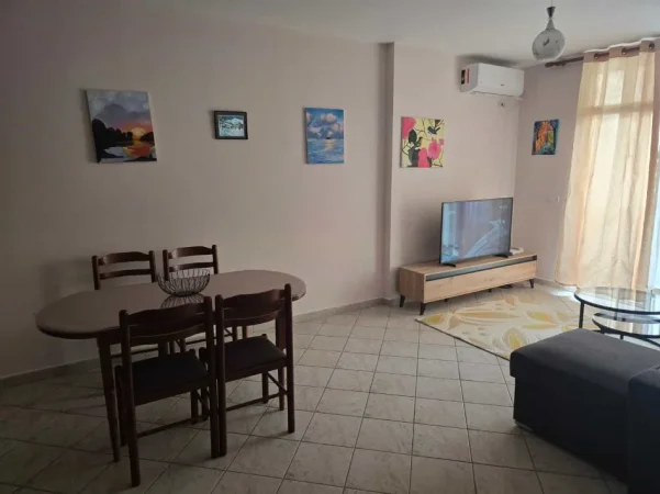 Tirane, jepet me qera apartament 1+1 Kati 3, 65 m² 580 € (Rruga Medar Shtylla)
