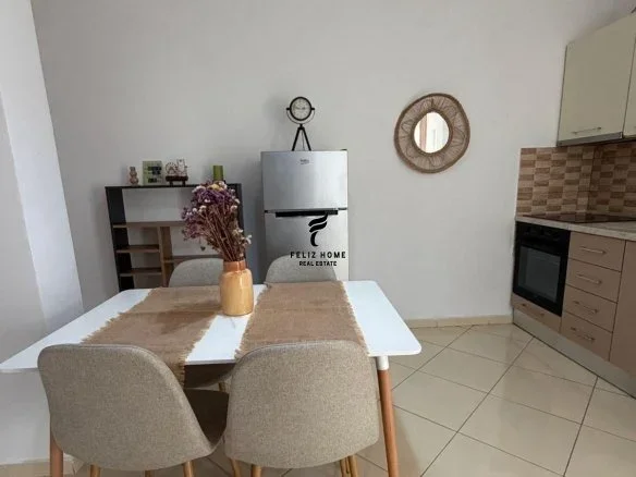 Tirane, jepet me qera apartament 1+1 Kati 3, 50 m² 400 € (RRUGA E DIBRES)