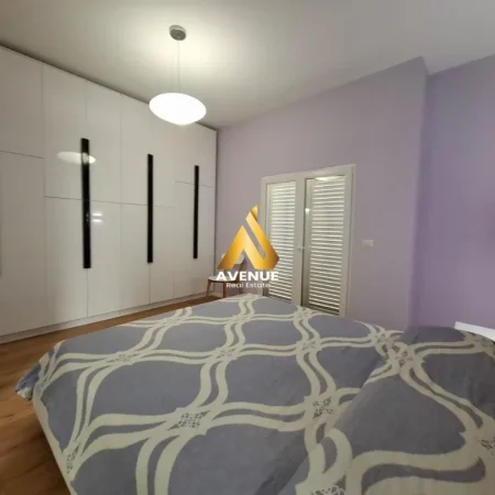 Shqiperi, jepet me qera apartament 2+1 Kati 2, 110 m² 600 € 