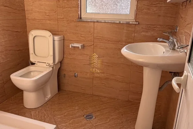 Tirane, jepet me qera apartament 1+1 Kati 3, 50 m² 400 € (Spitali QSUT)