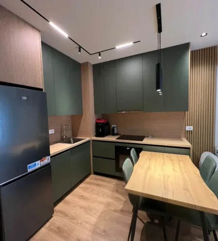 Tirane, jepet me qera apartament 1+1+Ballkon Kati 8, 50 m² 530 € (pasho hysa)