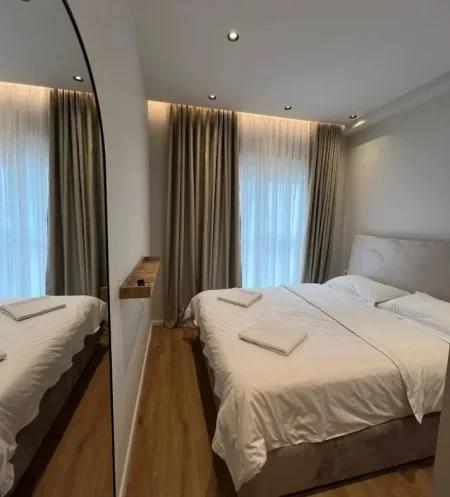 Tirane, jepet me qera apartament 1+1+Ballkon Kati 8, 50 m² 530 € (pasho hysa)