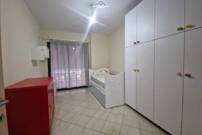 Tirane, jepet me qera apartament 2+1 Kati 3, 110 m² 550 € (Rruga Teodor Keko)