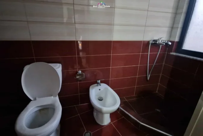 Tirane, jepet me qera apartament 2+1 Kati 3, 110 m² 550 € (Rruga Teodor Keko)