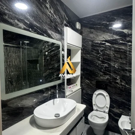 Tirane, jepet me qera apartament 1+1 Kati 4, 70 m² 450 € (rruga muhamet deliu)