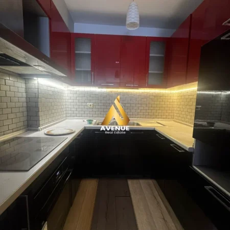 Tirane, jepet me qera apartament 1+1 Kati 4, 70 m² 450 € (rruga muhamet deliu)