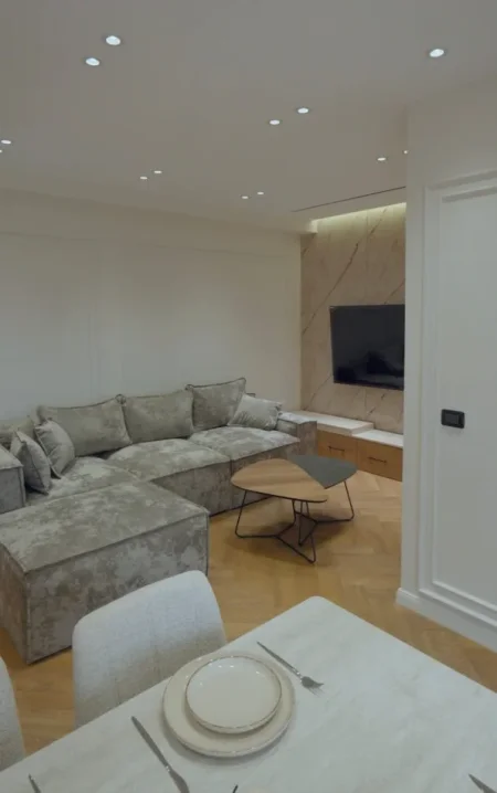 Tirane, shitet apartament 2+1 , 101 m² 265.000 € 
