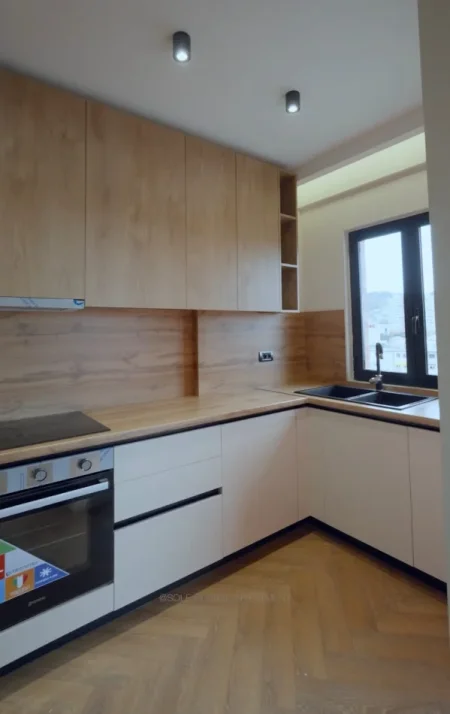 Tirane, shitet apartament 2+1 , 101 m² 265.000 € 