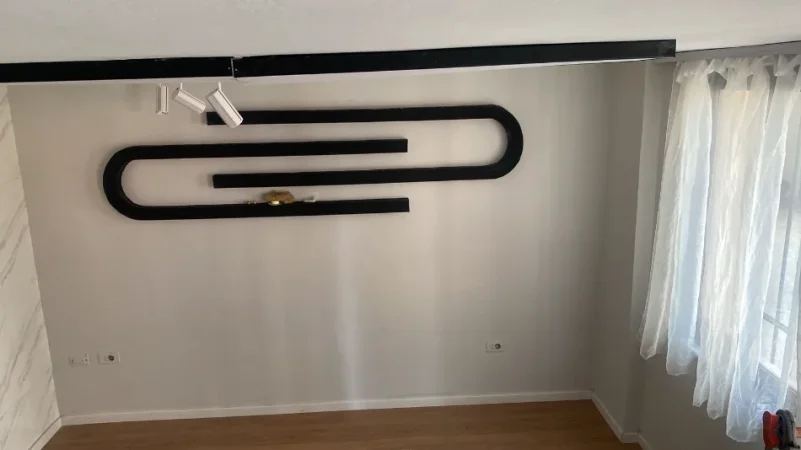 Tirane, jepet me qera dyqan Kati 0, 32 m² 550 € (Mine Peza)
