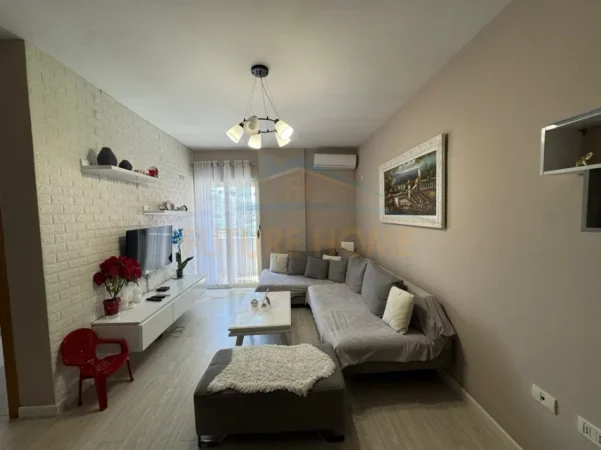 Tirane, shitet apartament 1+1+Ballkon Kati 3, 64 m² 119.000 € (Fabrika e Miellit)