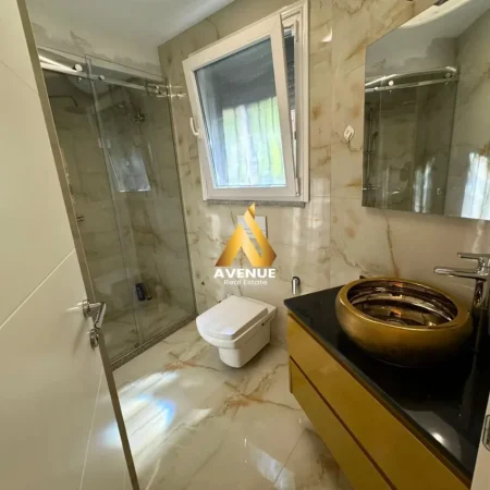 Tirane, jepet me qera apartament 2+1 Kati 0, 100 m² 800 € (Rruga Hamdi Sina)