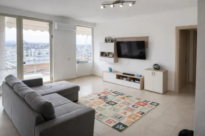 Tirane, jepet me qera apartament 2+1+Ballkon Kati 4, 100 m² 550 € (Rruga Idriz Dollaku)