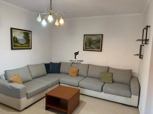 Tirane, jepet me qera apartament 1+1 Kati 5, 65 m² 400 € (SHKOLLA E BASHKUAR)
