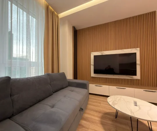 Tirane, jepet me qera apartament 2+1 , 100 m² 1.000 € 
