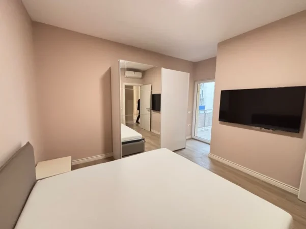 Tirane, jap me qera apartament 2+1+Ballkon Kati 2, 97 m² 1.400 € 