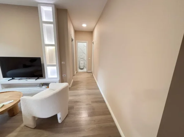 Tirane, jap me qera apartament 2+1+Ballkon Kati 2, 97 m² 1.400 € 