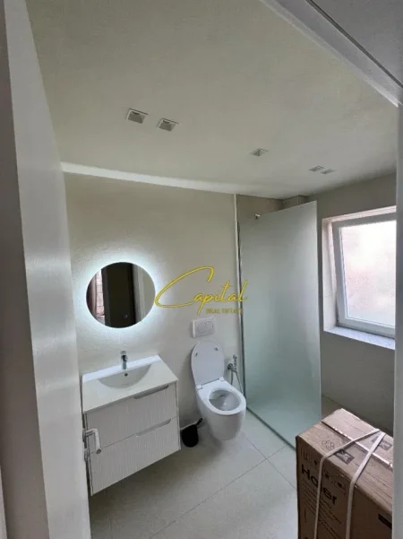 Tirane, jepet me qera apartament 2+1 Kati 2, 100 m² 1.100 € (RRUGA E DURRESIT)