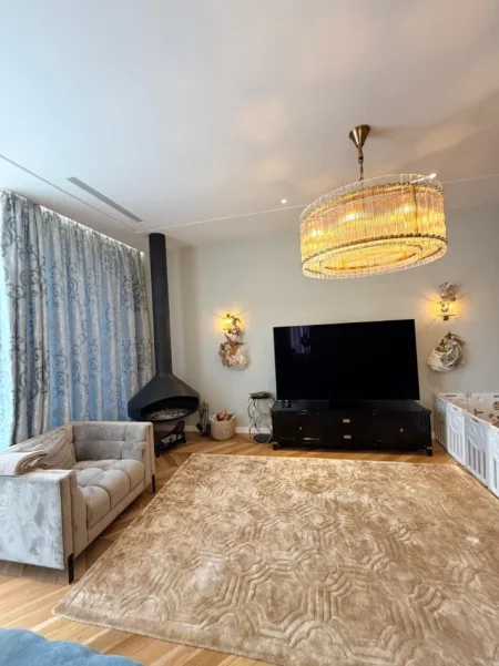 Tirane, shitet Vile 3 Katshe Kati 0, 387 m² 1.900.000 € (TEG)