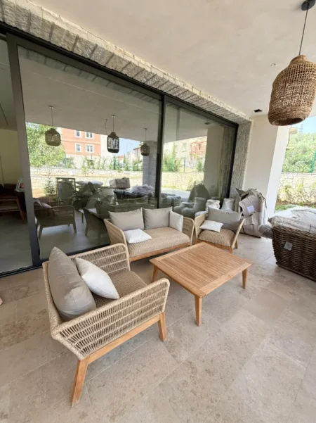 Tirane, shitet Vile 3 Katshe Kati 0, 387 m² 1.900.000 € (TEG)