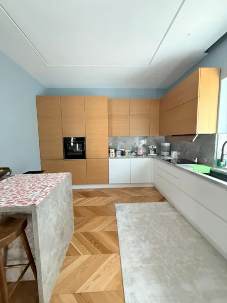 Tirane, shitet Vile 3 Katshe Kati 0, 387 m² 1.900.000 € (TEG)