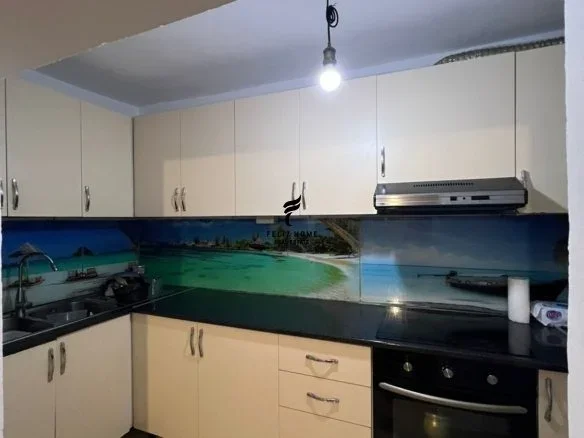 Tirane, jepet me qera apartament 2+1 Kati 1, 120 m² 550 € (ALI DEMI)