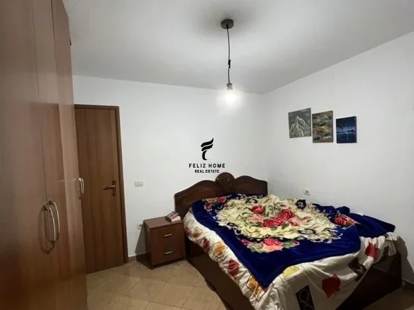 Tirane, jepet me qera apartament 2+1 Kati 1, 120 m² 550 € (ALI DEMI)