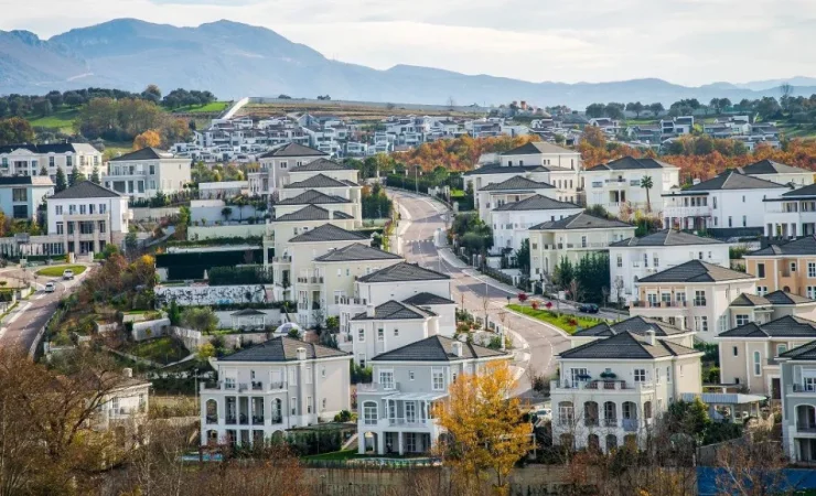 Tirane, shitet Vile 3 Katshe , 1.000 m² (TEG)