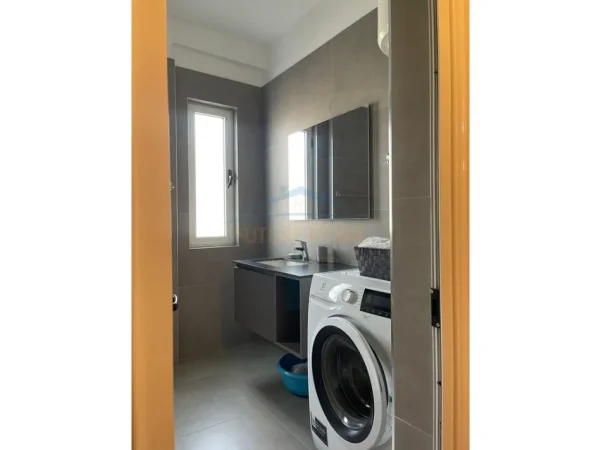 Tirane, shitet apartament 2+1+2 Kati 3, 133 m² 265.000 € (BULEVARDI GJERGJ FISHTA)