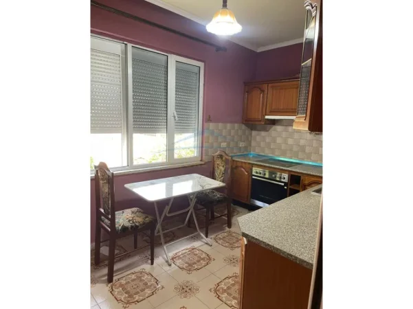 Tirane, shitet apartament 2+1+2 Kati 3, 133 m² 265.000 € (BULEVARDI GJERGJ FISHTA)