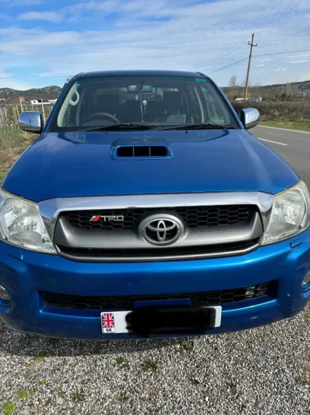 Shkoder, shitet SUV toyota hi lux Nafte, blu automatik Kondicioner 230.000 km 9.700 €