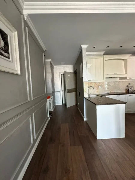 Tirane, jepet me qera apartament 2+1 Kati 8, 148 m² 2.000 € (Stadiumi Air Albania)