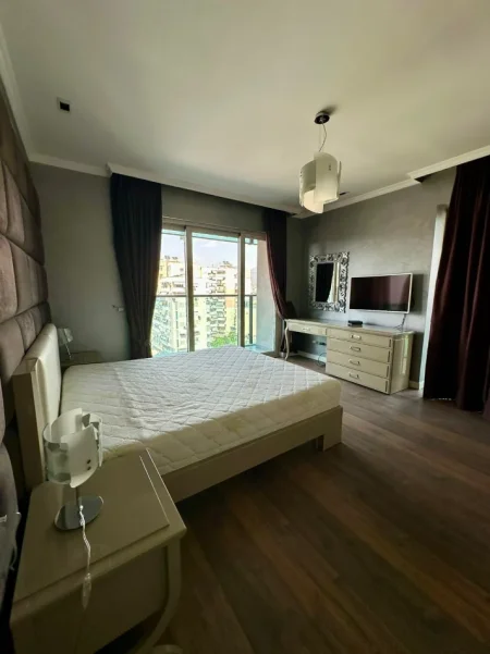 Tirane, jepet me qera apartament 2+1 Kati 8, 148 m² 2.000 € (Stadiumi Air Albania)
