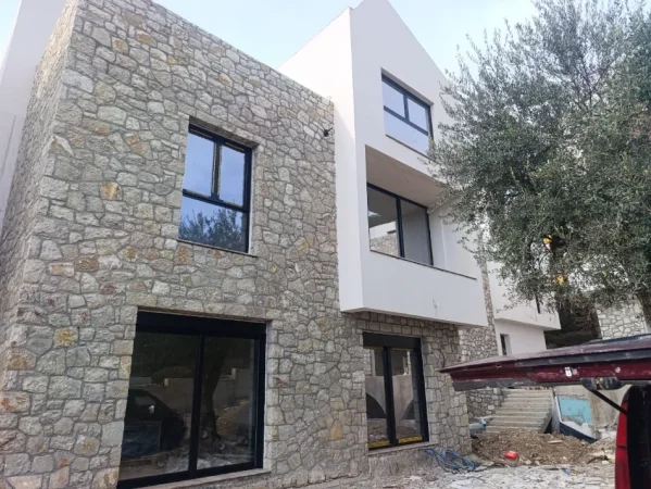 Sarande, shitet Vile 3 Katshe , 238 m² 490.000 € (sarande)