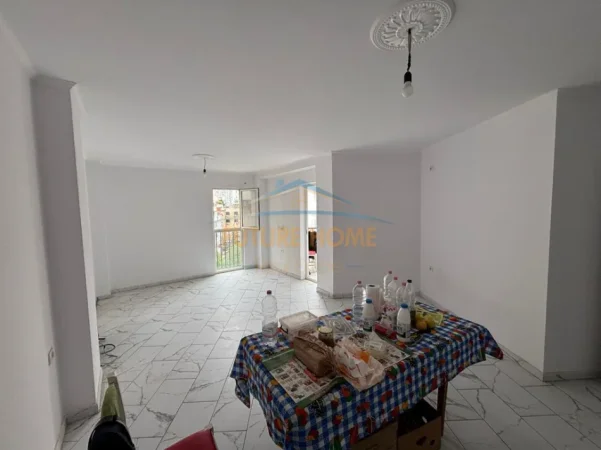 Tirane, shitet apartament 1+1 Kati 5, 74 m² 162.800 € (MINE PEZA)