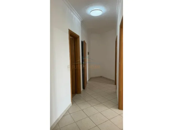 Tirane, shitet apartament 2+1 Kati 8, 103 m² 158.000 € (UNAZA E RE)