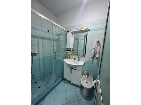 Tirane, shitet apartament 1+1+Ballkon Kati 3, 64 m² 119.000 € (Fabrika e Miellit)
