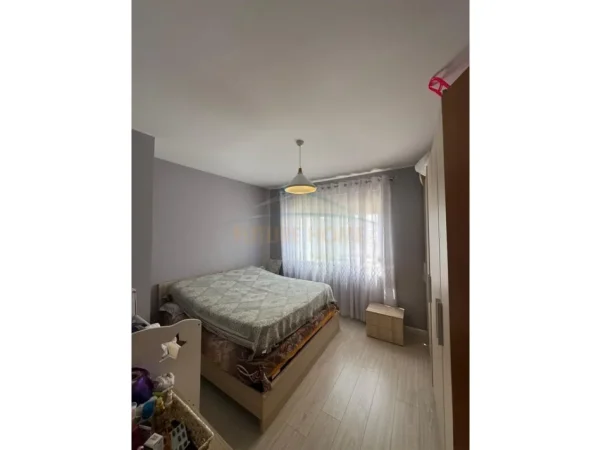 Tirane, shitet apartament 1+1+Ballkon Kati 3, 64 m² 119.000 € (Fabrika e Miellit)