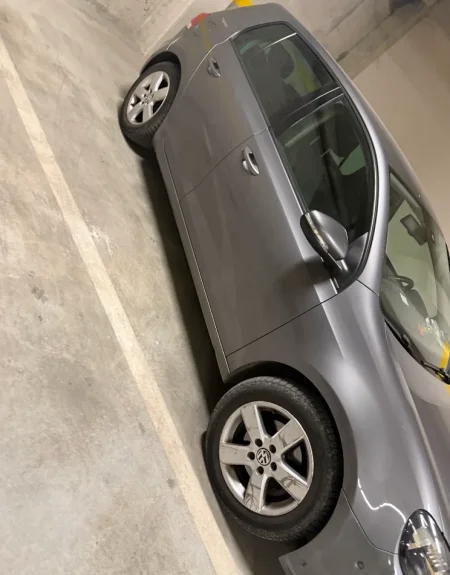 Tirane, shitet makine Golf 6 Nafte, gri metalizato automatik Kondicioner 220.000 km 6.500 € Viti 2010 Model EU Cmimi i diskutueshem