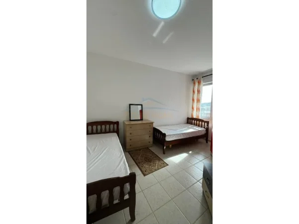 Tirane, shitet apartament 2+1+Ballkon Kati 8, 103 m² 158.000 € (Unaza e Re)