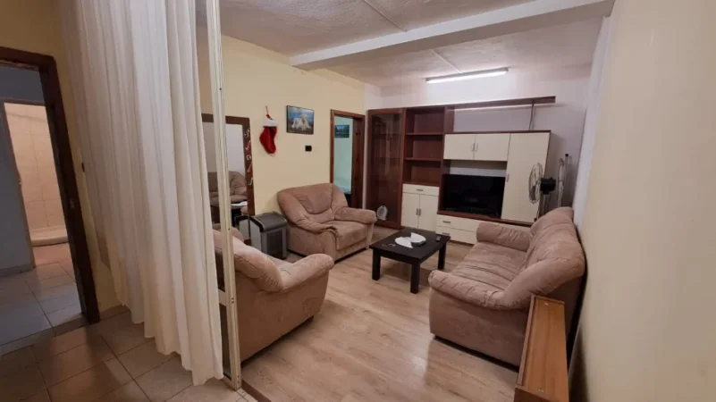 Tirane, jepet me qera Vile 2+1 Kati 0, 70 m² 450 € (Rr Kongresi i Lushnjes)